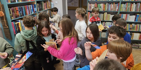 Powiększ grafikę: Dzień Dinozaura