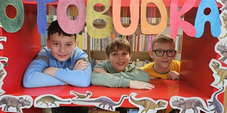 Powiększ grafikę: Dzień Dinozaura