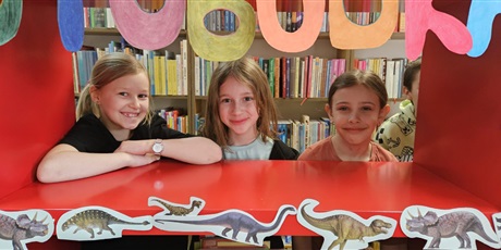 Powiększ grafikę: Dzień Dinozaura