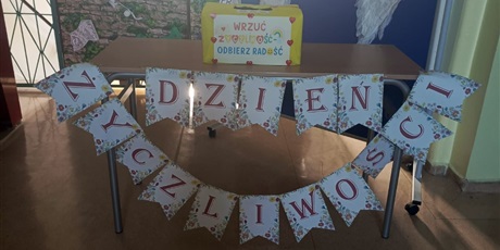 Powiększ grafikę: Dzień Życzliwości