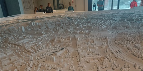 Powiększ grafikę: uczniowie klasy Va w czasie warsztatów