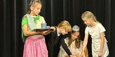 Powiększ grafikę: spektakl w teatrze Mostownia