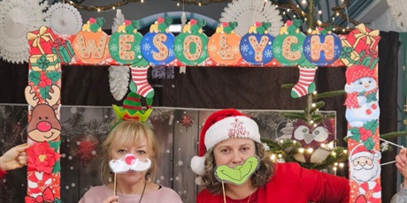 Powiększ grafikę: kiermasz świąteczny