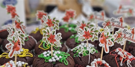 Powiększ grafikę: kiermasz świąteczny