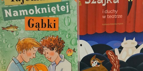 Powiększ grafikę: książki i dynie