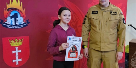 Powiększ grafikę: Młodzież zapobiega pożarom - na zdjęciu Rita