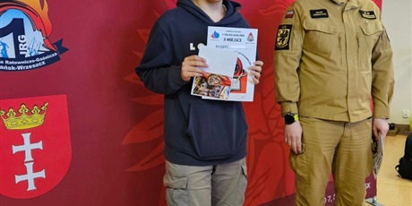 Powiększ grafikę: Młodzież zapobiega pożarom - na zdjęciu Robert